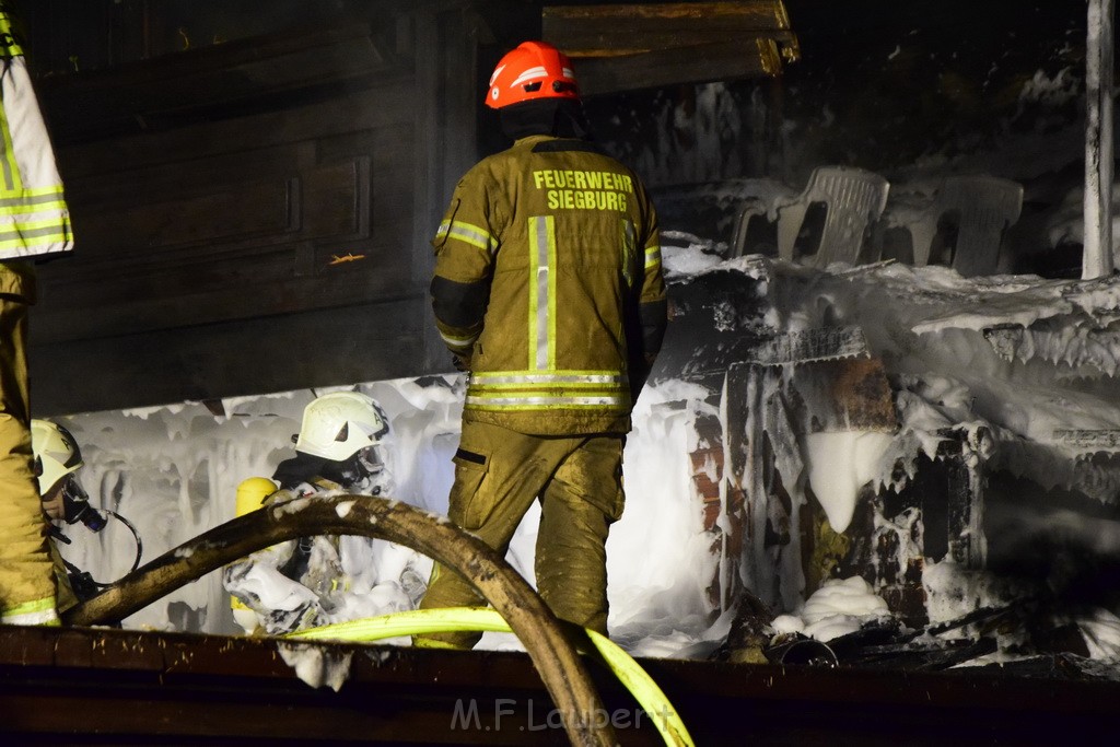 Grossfeuer Einfamilienhaus Siegburg Muehlengrabenstr P0381.JPG - Miklos Laubert